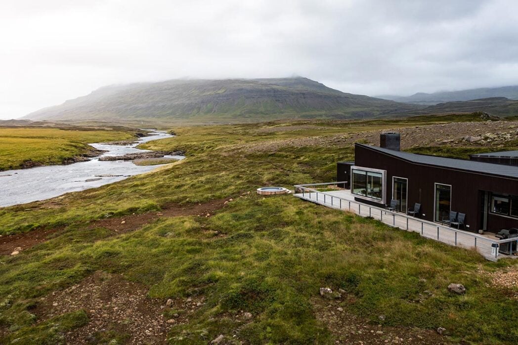 Salmon fishing lodge in Iceland beside river