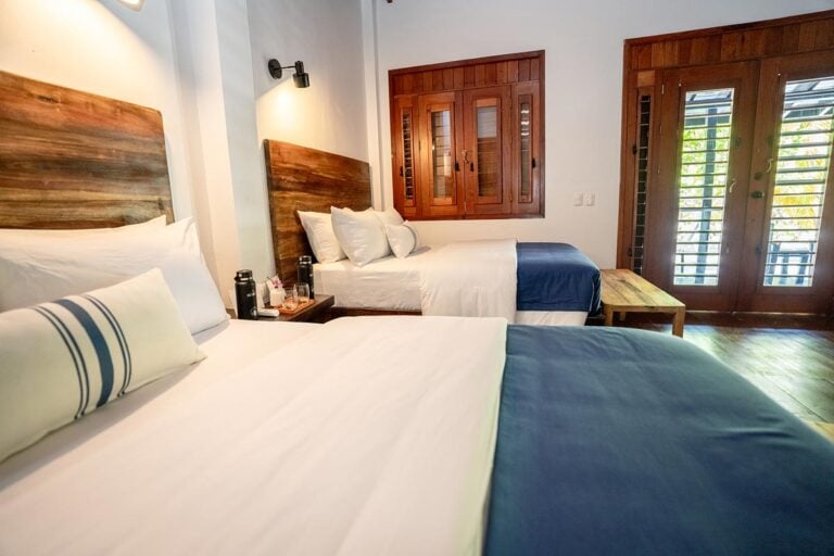 Spacious bedrooms at Mayazul fishing lodge