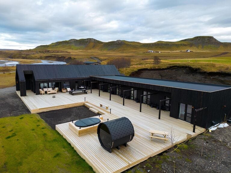 Stora Laxa salmon fishing lodge in Iceland